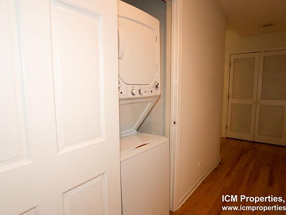 4th image of 2320 N Southport Ave #2T