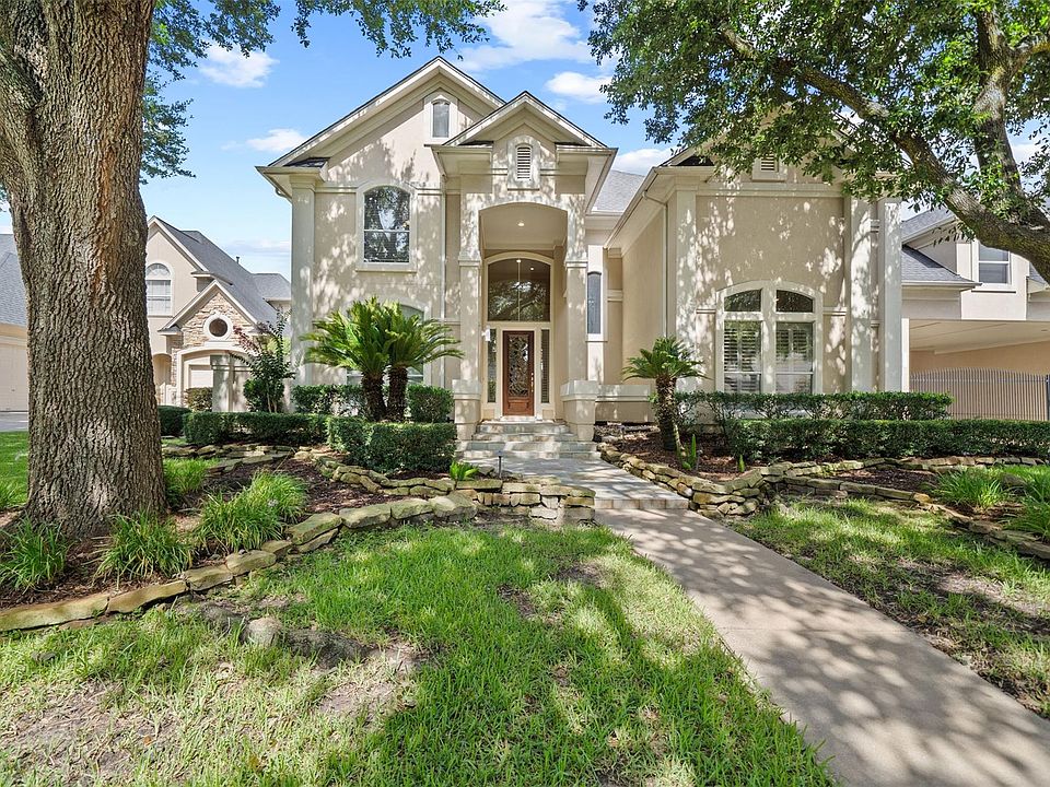 1st image of 6 Epernay Pl