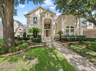 6 Epernay Pl, Houston, TX 77040