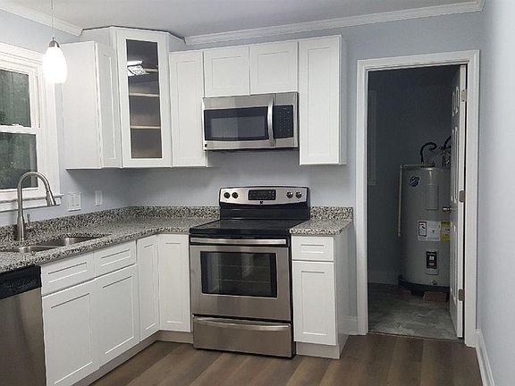 3rd image of 3 Riverwood Ct