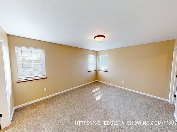 5th image of 1802 N Creek Dr
