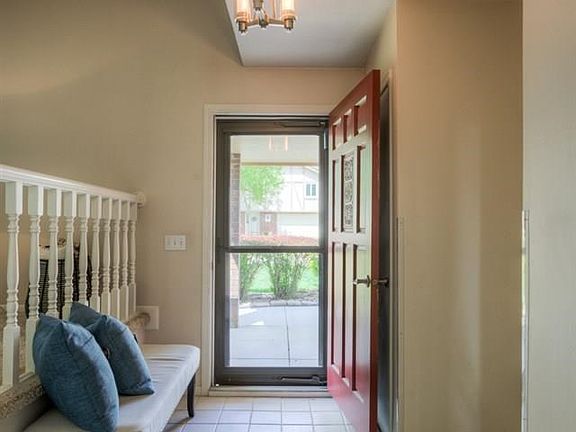 3rd image of 2921 S 158th Cir