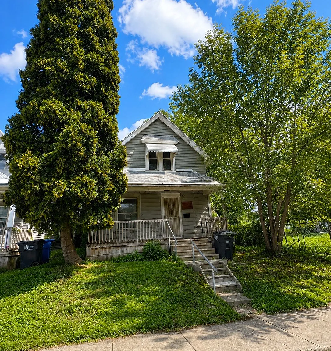 4 bed, 1267 sqft, $1,199 — Photo 1