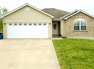 10 Iron Hill Ct, Saint Clair, MO 63077