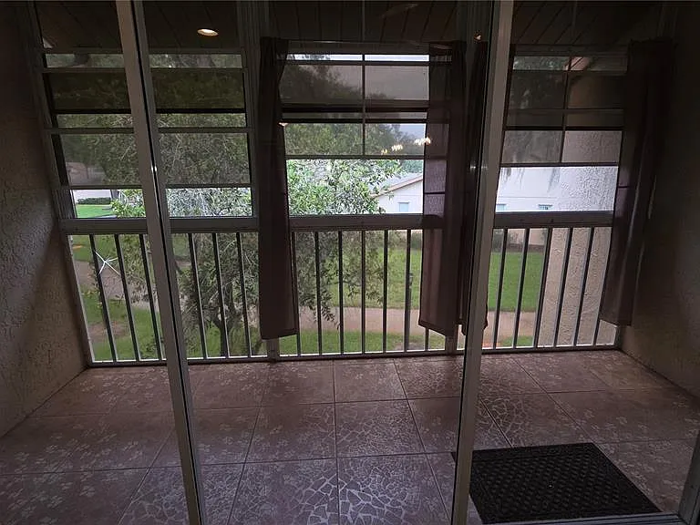12119 Sunny Glen Ln #E2 — Photo 31