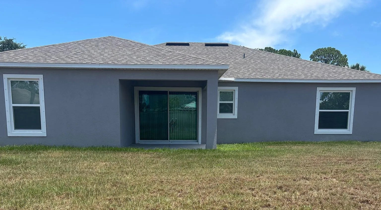 **Stunning 4/2 Home In Palm Bay — Photo 2