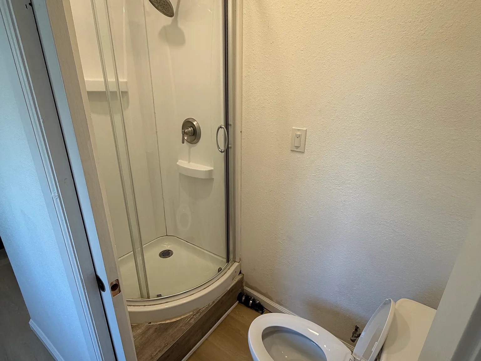 Studio, 200 sqft, $1,350 — Photo 3