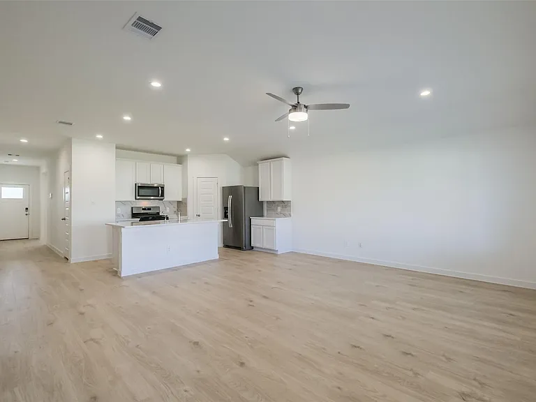 31718 Hallington Hill Ln — Photo 11