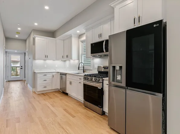28 Falcon St #2, Boston, MA 02128