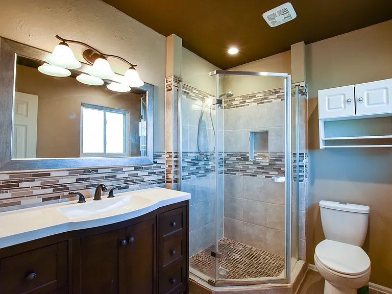4925 Hackamore Dr N — Photo 12