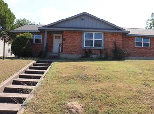 2406 Magna Vista Dr, Dallas, TX