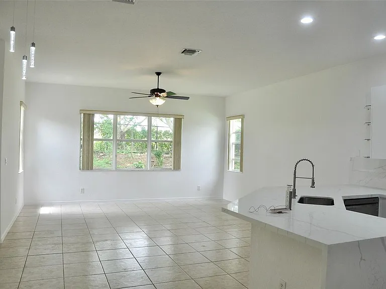 19496 S Whitewater Ave — Photo 2