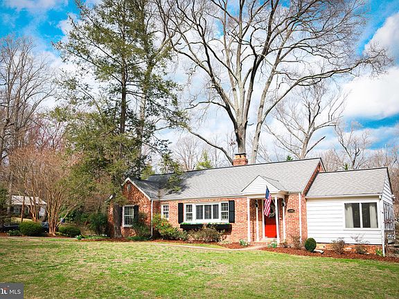 4th image of 1506 Hollindale Dr