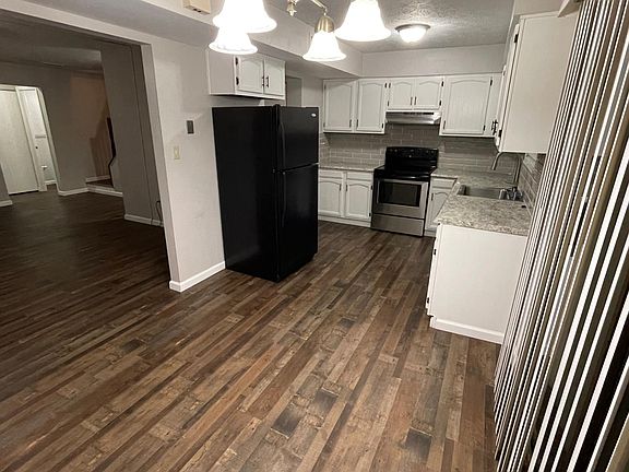 3rd image of 515 Forsythia Ln