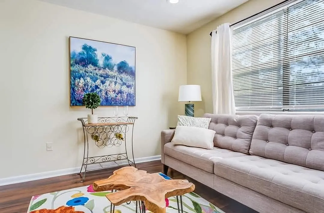 2 bed, 900 sqft, $1,350 — Photo 4