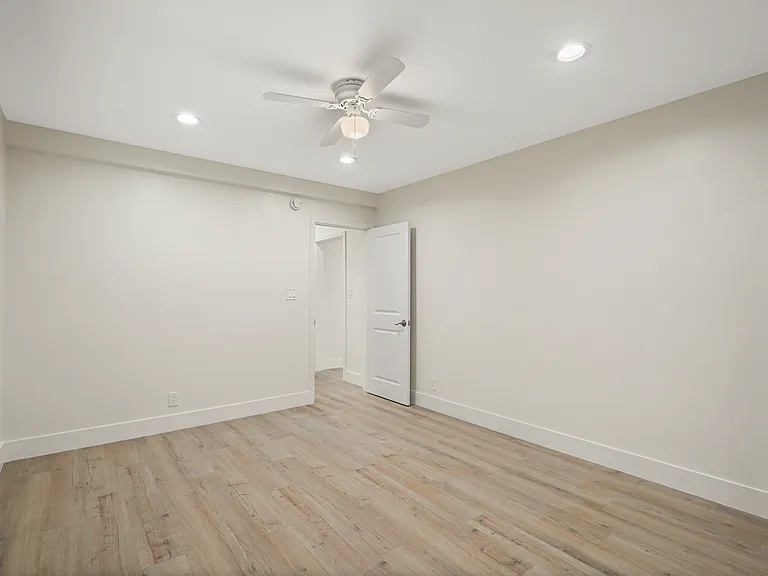 11461 Albers St #4 — Photo 21