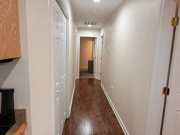207 Watkins St — Photo 12