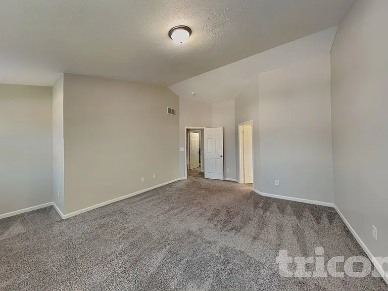 1032 Central Park Blvd S — Photo 6