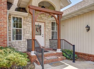 823 McVey St, Mount Vernon, MO 65712