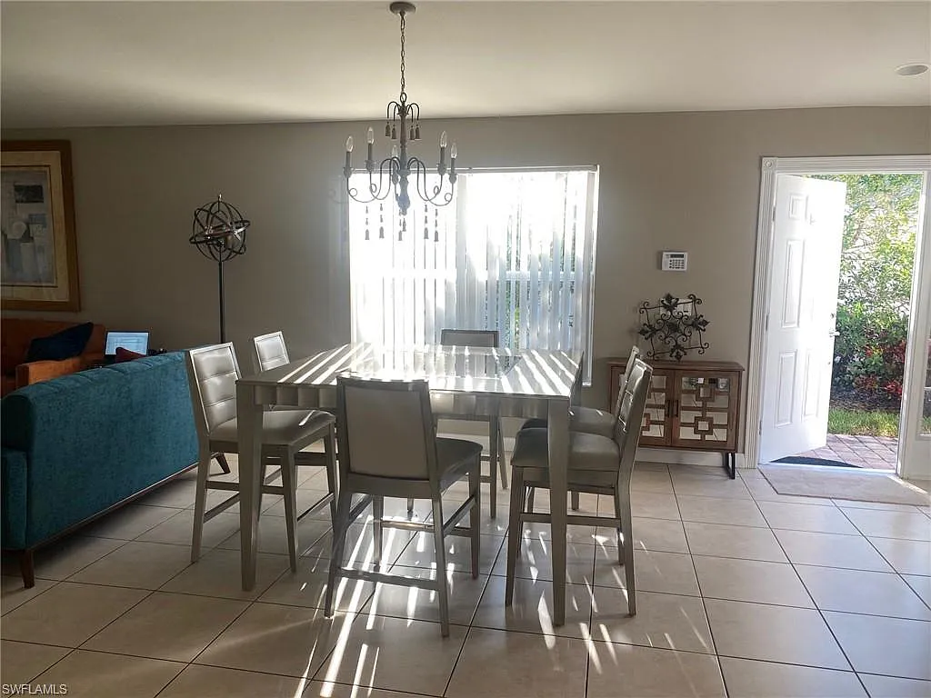 3 bed, 2.0 bath, 1540 sqft, $4,300 — Photo 4