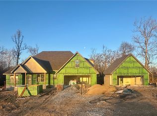 (Undisclosed Address), Gentry, AR 72734