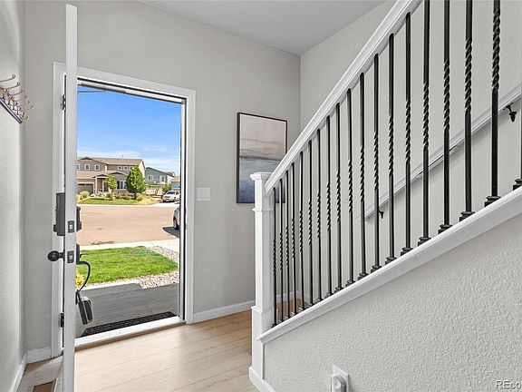 4th image of 42835 Hawktree Circle