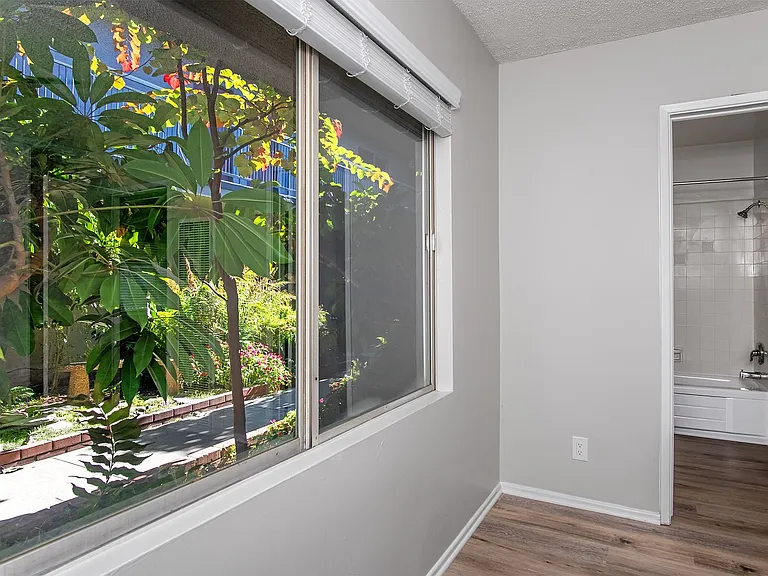 420 Burchett St — Photo 15