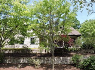 16 Beatty Rd, Shoreham, NY 11786