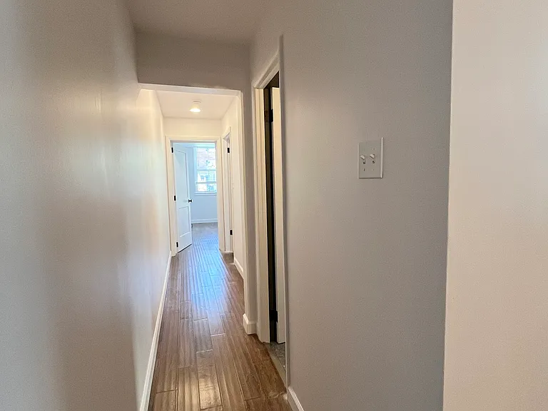 449 W Chestnut St #1 — Photo 9