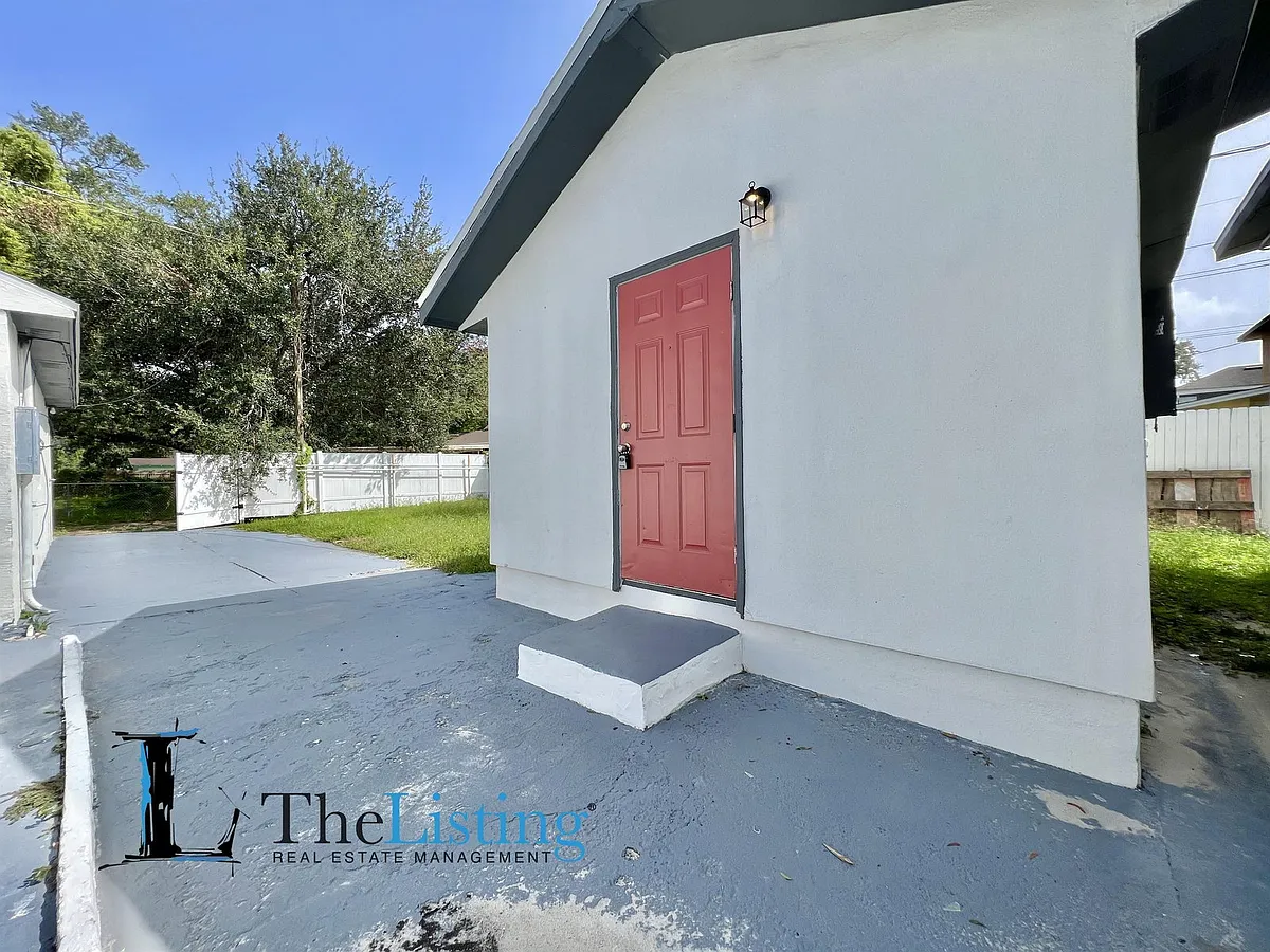 Building Photo - 3105 W Spruce St #3