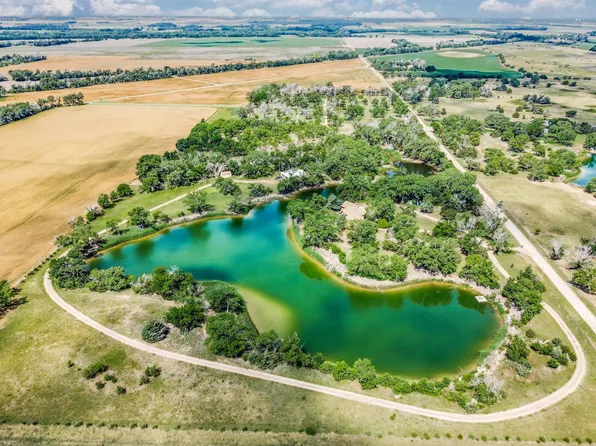 10702 W 95th Ave, Nickerson, KS 67561