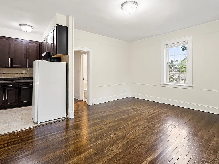 55 Monroe Place Apartments — Photo 6