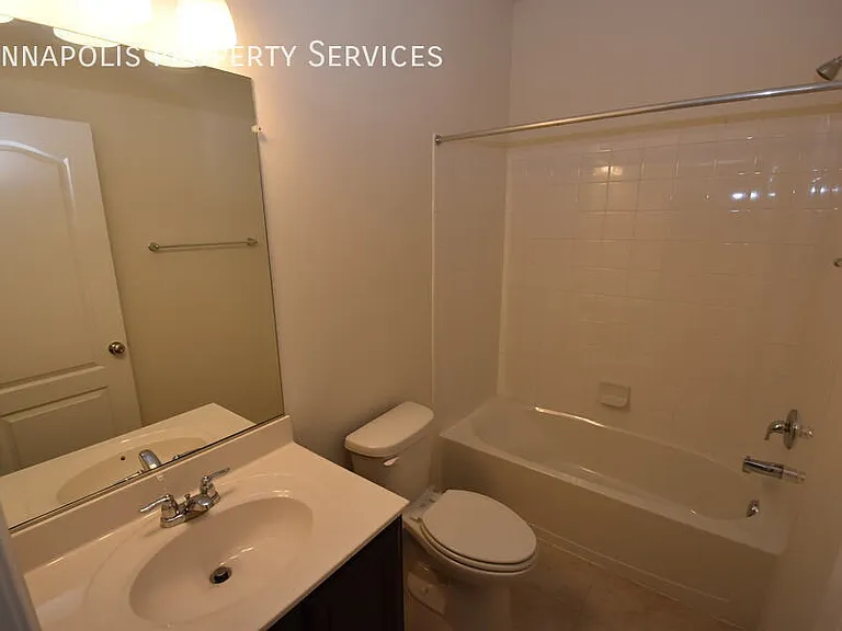 2818 Etley Ct — Photo 39
