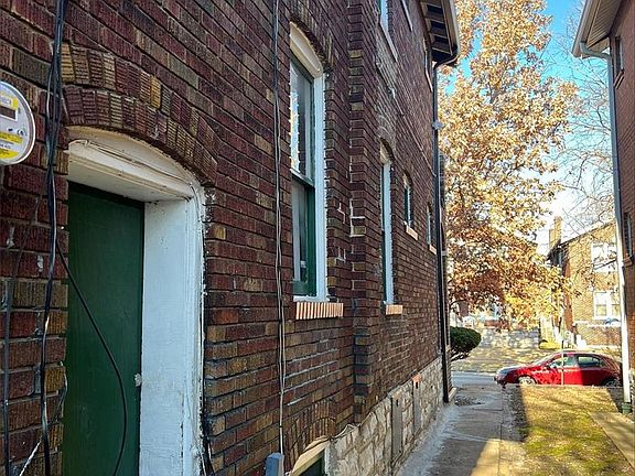 4th image of 4846 Penrose St