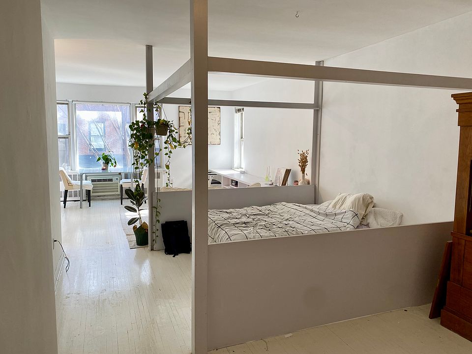 1st image of 2 King St APT 3D