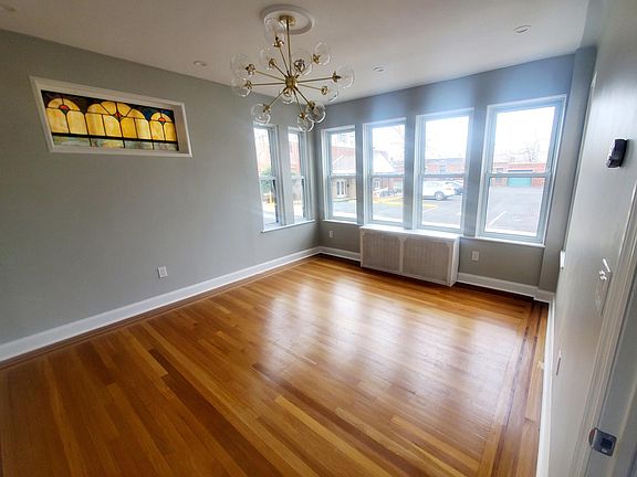 3rd image of 913 20th St Floor 1