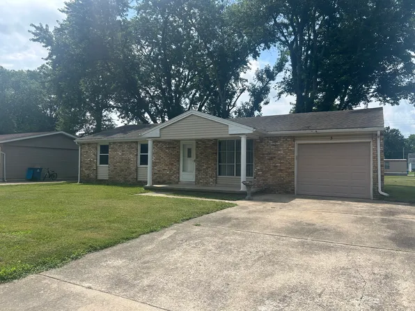 3 W Poos Dr, New Baden, IL 62265