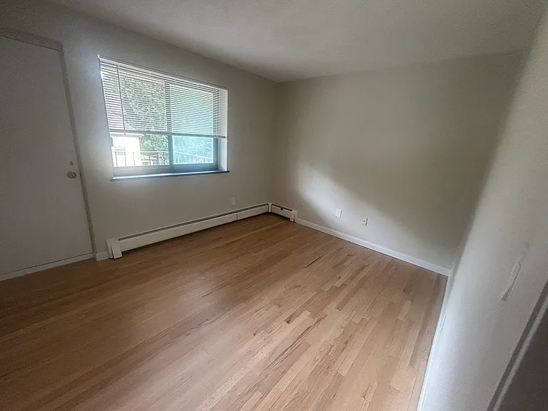 16 Walnut St #34 — Photo 6
