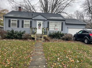 912 S Webber St, Urbana, IL 61801