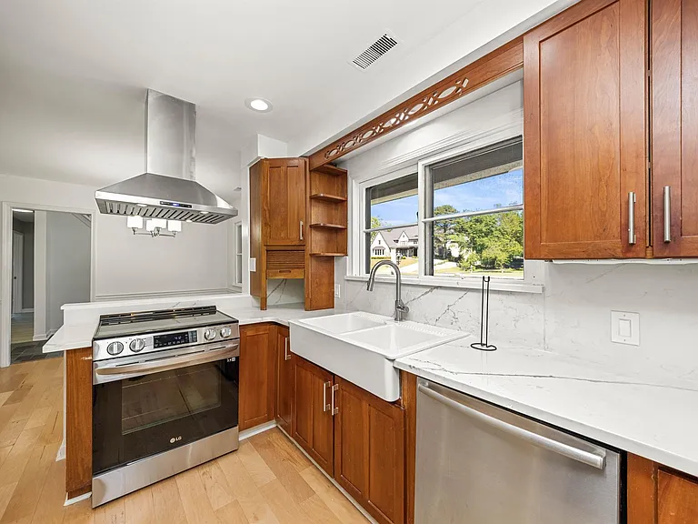 6096 Darramoor Rd — Photo 14