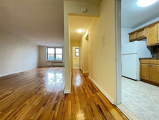 1st image of 540 Ocean Pkwy APT 5M