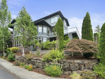 9941 NW Upton Ct, Portland, OR, 97229