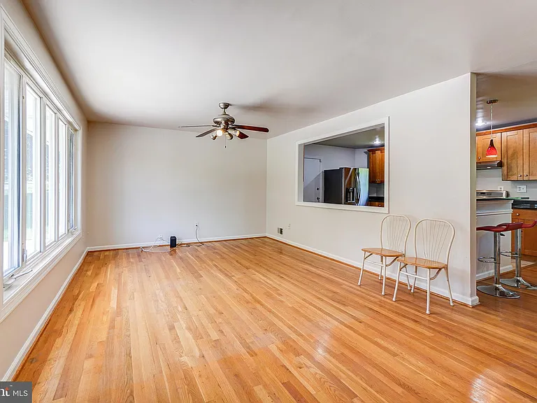 2708 Shanandale Dr — Photo 4