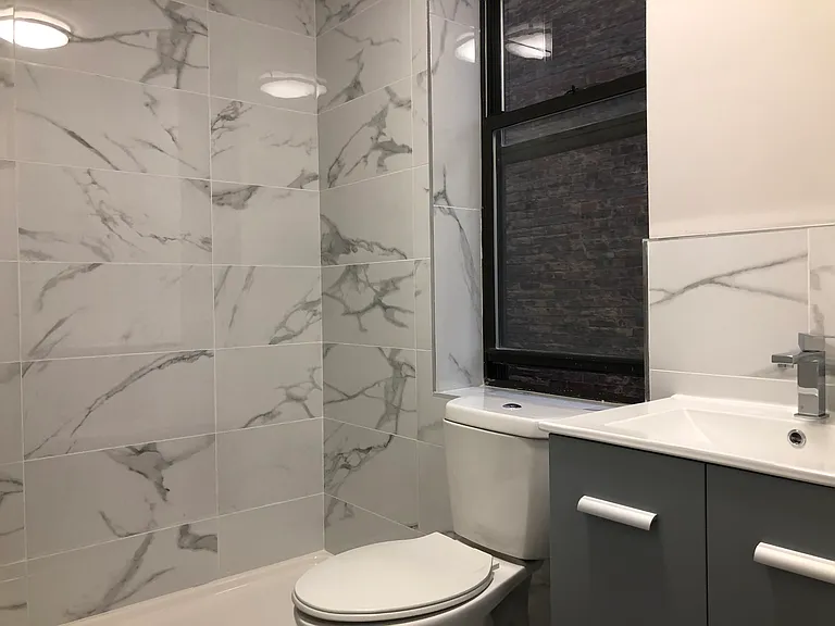 166 Harrison Ave #4E — Photo 6