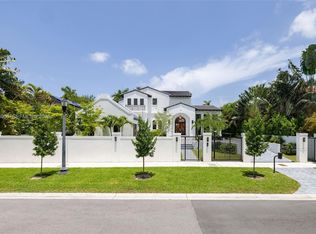 2321 N Bay Rd, Miami Beach, FL 33140