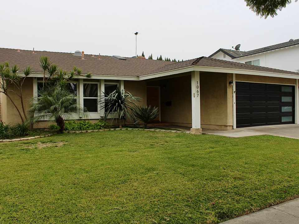 2nd image of 1067 Tulare Dr