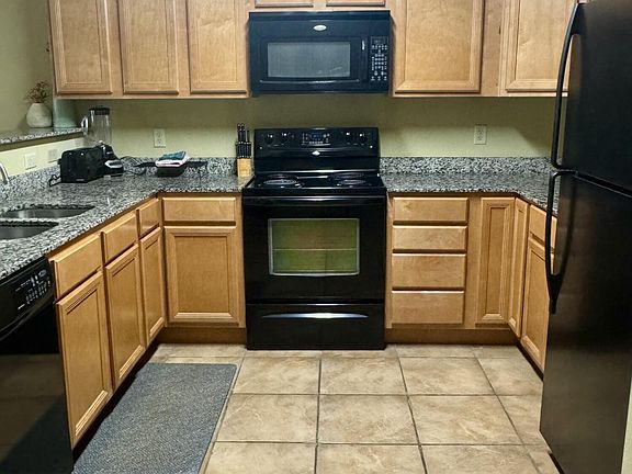 5th image of 124 Plaza Dr #2306