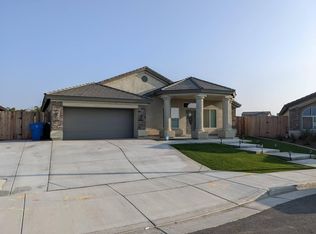 6004 Calatrava Dr, Bakersfield, CA 93311