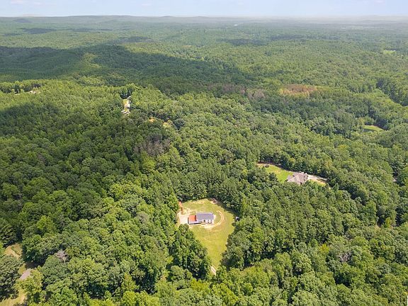 3rd image of 820 Boozer Rd