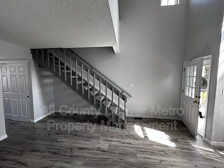 7250 Devinney Ct #E — Photo 4